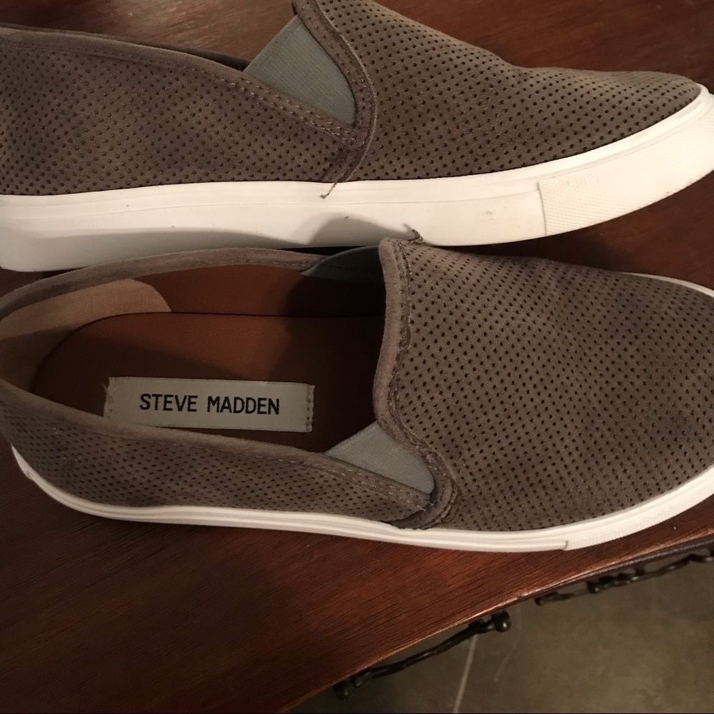 Steve Madden slip on sneaker 7.5 worn once